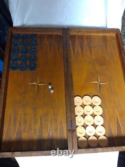 VINTAGE GAME WOODEN BOX BACKGAMMON CHESS With a FULL SET 32 Bakeli PIECES