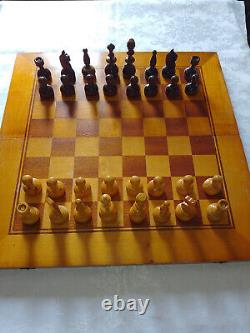 VINTAGE GAME-WOODEN BOX Large Masive CHESS With a FULL SET 32 Wooden PIECES