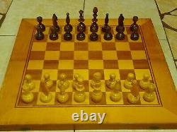 VINTAGE GAME-WOODEN BOX Large Masive CHESS With a FULL SET 32 Wooden PIECES