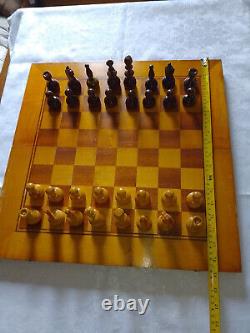 VINTAGE GAME-WOODEN BOX Large Masive CHESS With a FULL SET 32 Wooden PIECES