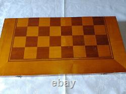 VINTAGE GAME-WOODEN BOX Large Masive CHESS With a FULL SET 32 Wooden PIECES