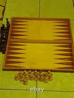 VINTAGE GAME-WOODEN BOX Large Masive CHESS With a FULL SET 32 Wooden PIECES