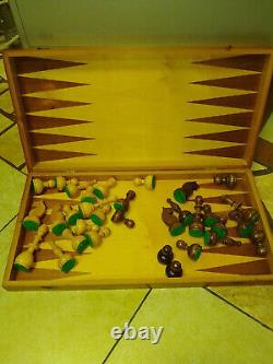 VINTAGE GAME-WOODEN BOX Large Masive CHESS With a FULL SET 32 Wooden PIECES