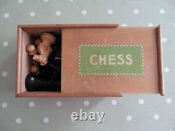 VINTAGE WEIGHTED WOODEN CHESS SET COMPLETE IN A WOODEN BOX KING 85mm JAQUES