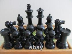 VINTAGE WEIGHTED WOODEN CHESS SET COMPLETE IN A WOODEN BOX KING 85mm JAQUES