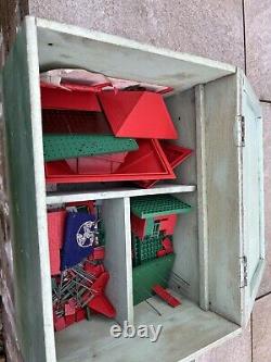 Vintage Bayko Building Set. Large toys in wooden box