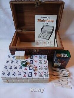 Vintage Mah Jong Game Set in Wooden Box 148 Butterscotch Tiles Mahjong Jongg