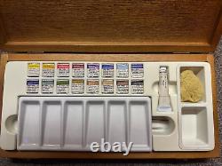 Vintage Winsor & Newton Artists Water Colour Wooden Case Box Set of 16 Half Pans