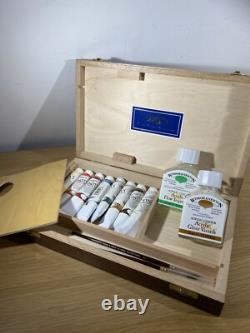 Vintage Winsor and Newton acrylic paint set in beautiful Wooden Box Unused