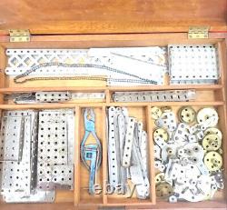 Vintage set Meccano No. 5 Outfit // Original wooden box // Auctioning now