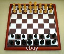 Vintage wooden STAUNTON CHESS SET in original box & with modern chessboard