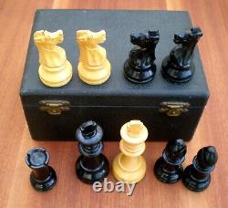 Vintage wooden STAUNTON CHESS SET in original box & with modern chessboard