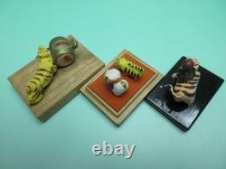 W404 Bean Doll Tiger Miniature Figurine Wooden Box Set of 3 B Inspection Loca